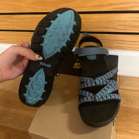 Teva Tirra - Picture 3 of 3